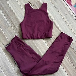 NWOT Girlfriend Collective pocket LEGGINGS ONLY. Size S. Burgundy/maroon color.